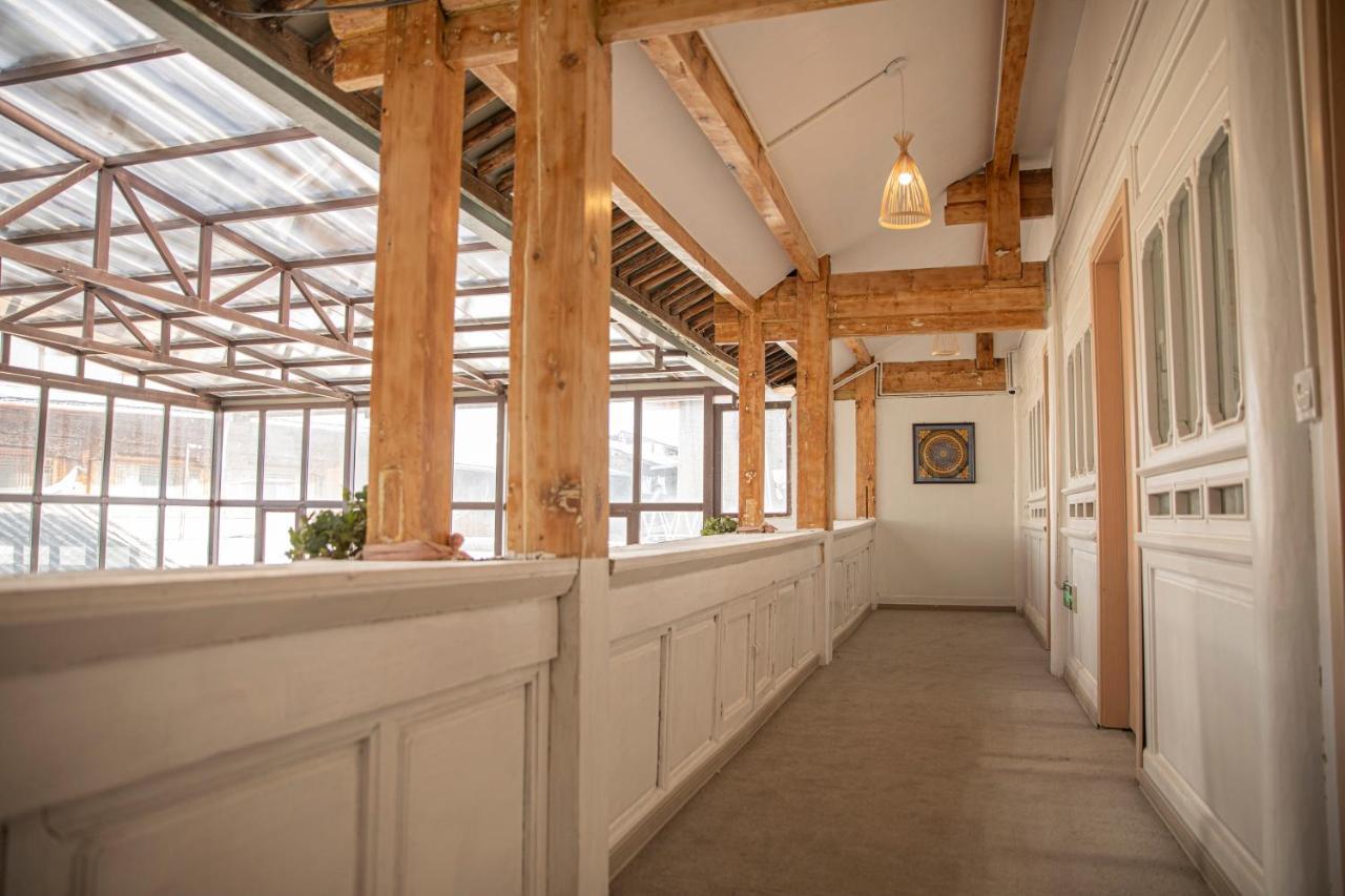雪湖轻奢民宿 Snowlake Inn Шангри-Ла Экстерьер фото